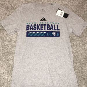UNCW New Seahawks Basketball Team amplifier LOVE T Shirt-S (great for youth)